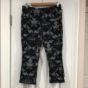 Lucy Capri length active leggings